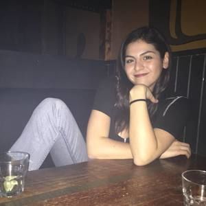 Meet your Posher, Daniella